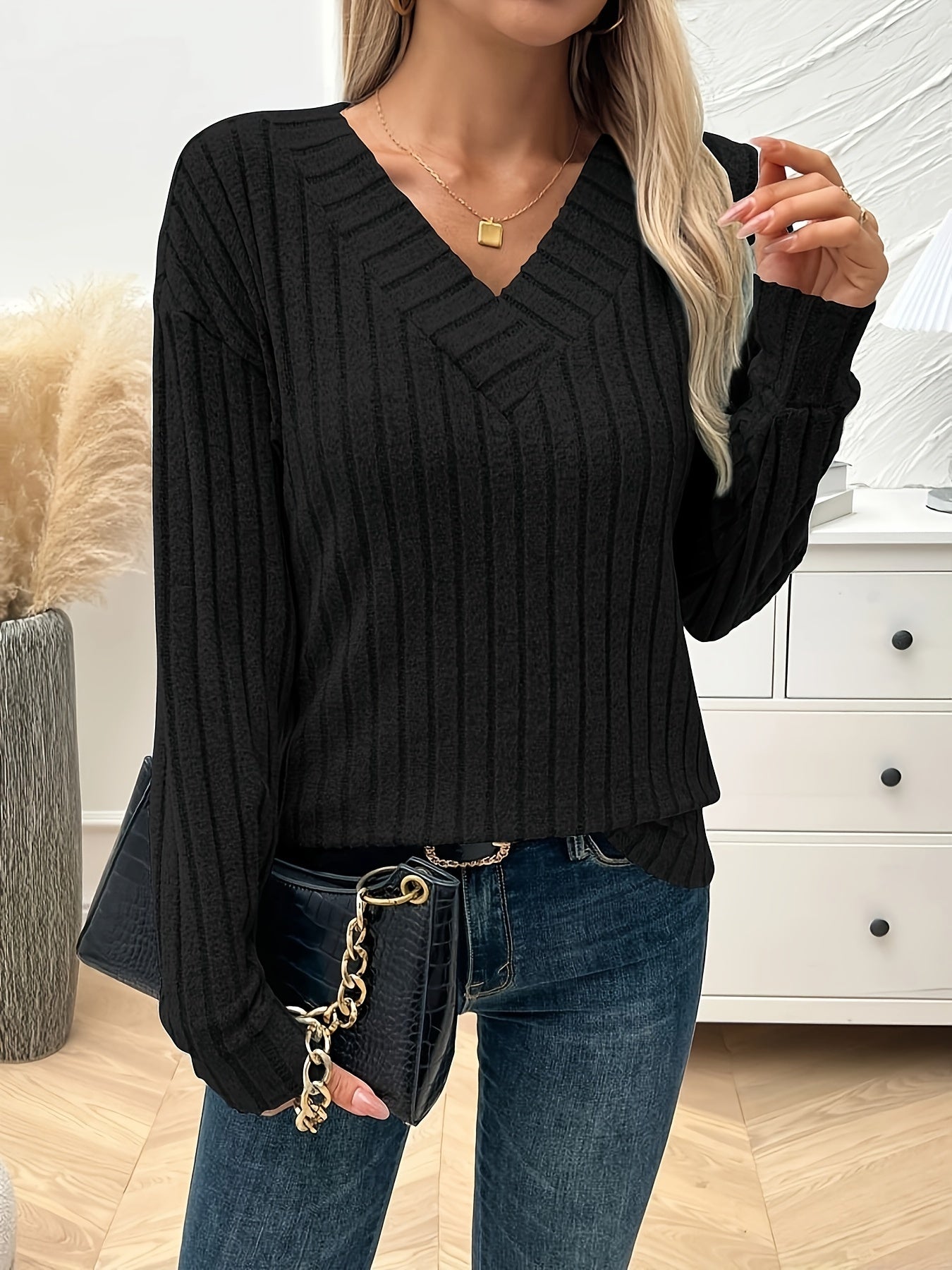 Wilhelmina™ | Cozy Slimming Ribbed V-Neck Sweater
